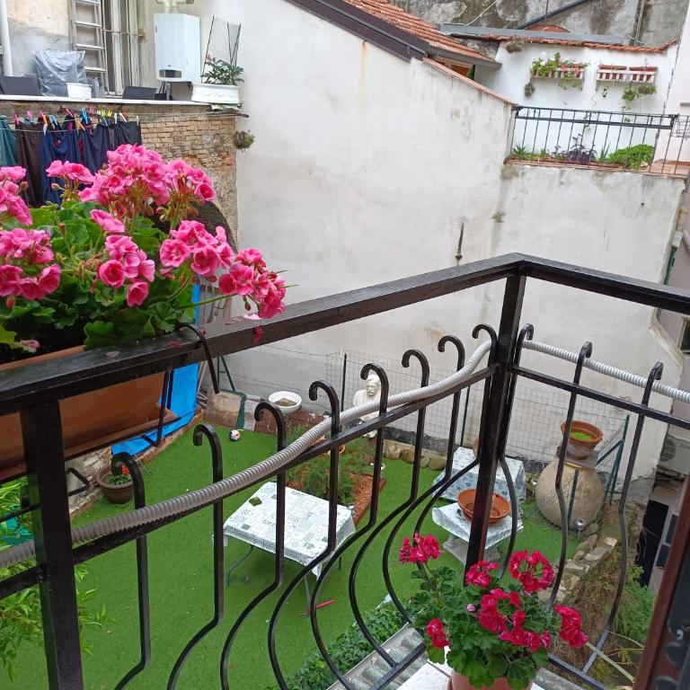Attico romantico con terrazza Sanremo - Palm Street, 104 - Free WIFI - Appartamento con 1 Camera da Letto - 33