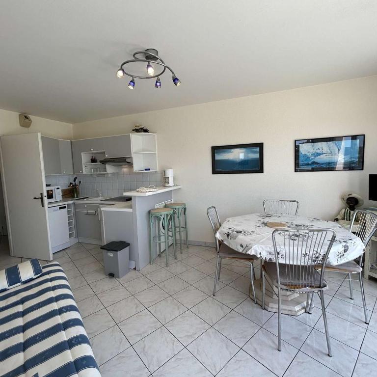 Appartement 2 pièces avec balcon, vue mer latérale - FR-1-224C-301 - Appartamento (4 Adulti) - 2