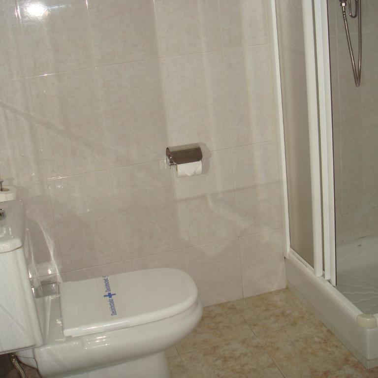 Hotel PAYRO - Twin Room - 10