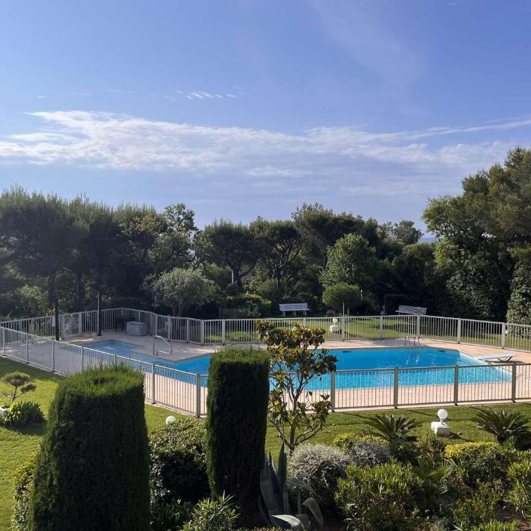 Studio climatisé avec piscine et parking à Saint-Aygulf - FR-1-226A-125 - Appartamento - 2