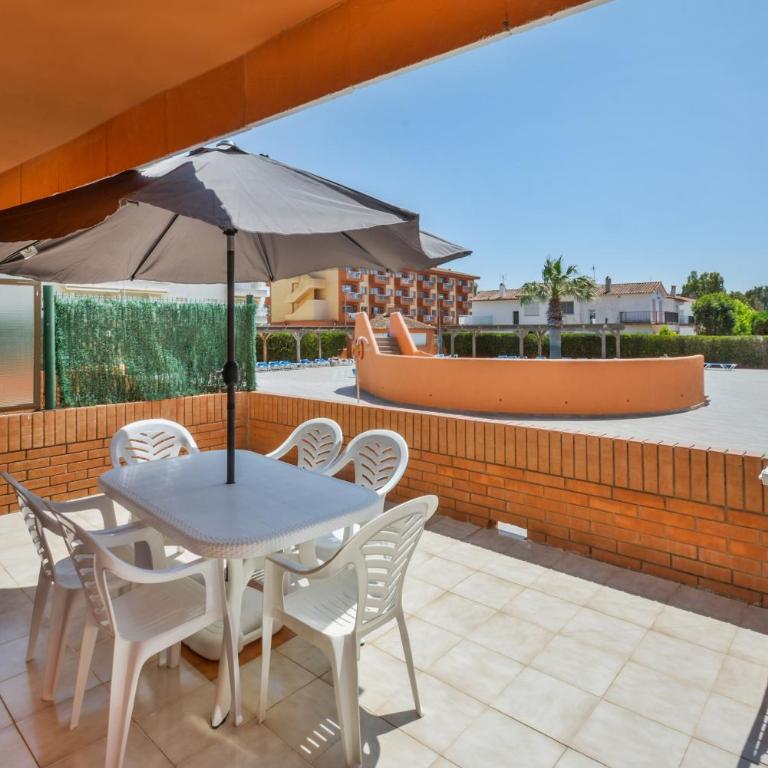 Alojamientos familiares Sa Gavina Estartit, Principal - Two-Bedroom Apartment with Terrace Ground Floor (4-6) - 13