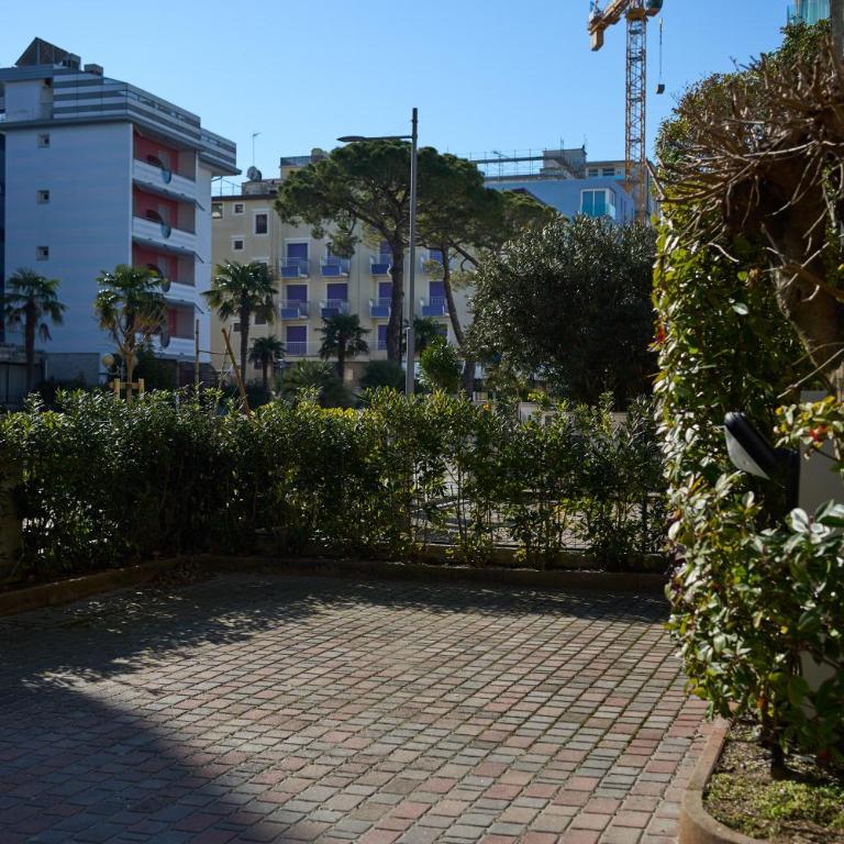 Appartamenti Villa Paola-Pochi passi dal mare-Zona piazza Aurora-Lido di Jesolo - Appartamento - Piano Terra - 17