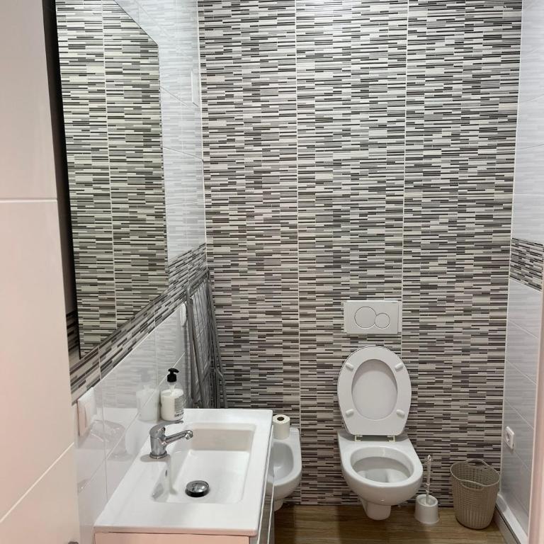 Downtown Apartments - Apartment - Split Level - 7