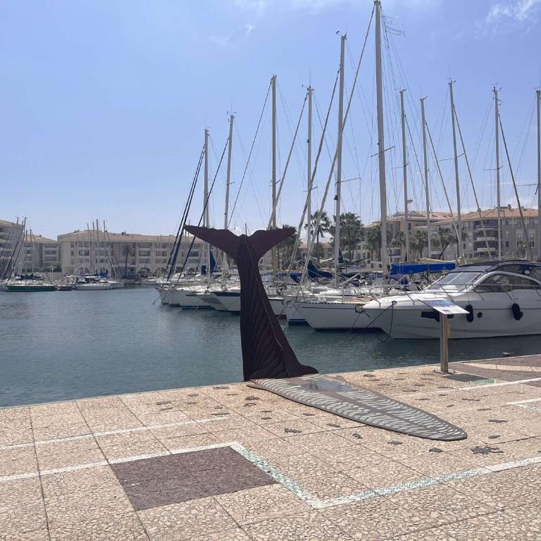Studio cabine à 200m de Port Fréjus, plage, commerces, terrasse, 4 couchages, ménage inclus - FR-1-226A-31 - Appartamento (4 Adulti) - 2