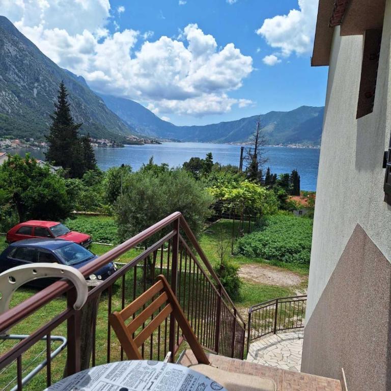 B & M Apartments - One-Bedroom Apartment with Small Terrace and Sea View - 15