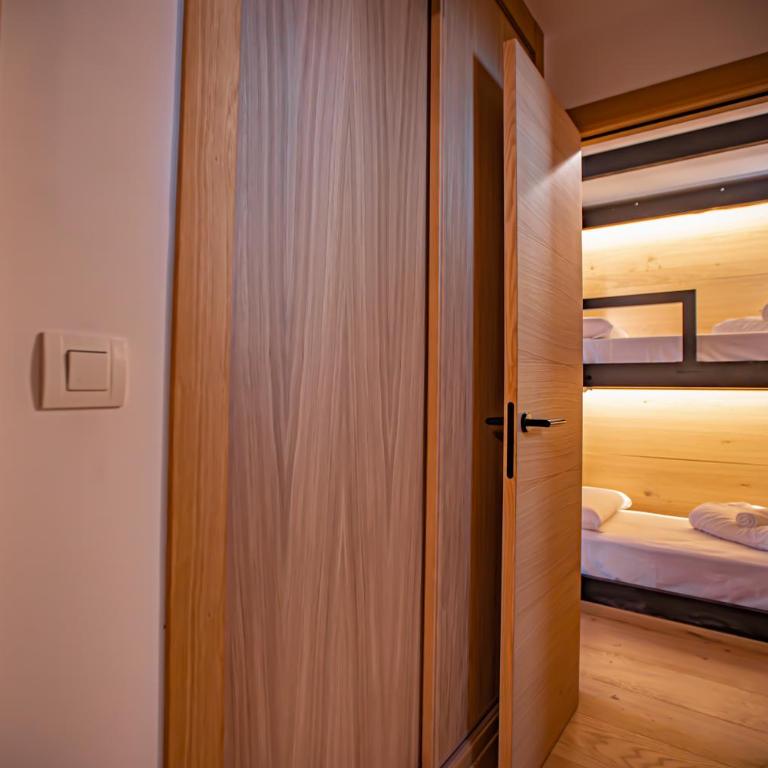 Holidays, Edificio Serraneu, Sierra Nevada 4 personas y Parking - Apartamento de 2 dormitorios - 34