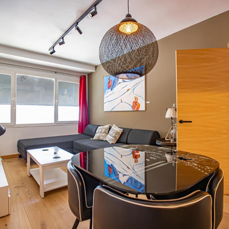Holidays, Edificio Serraneu, Sierra Nevada 4 personas y Parking - Apartamento de 2 dormitorios - 1