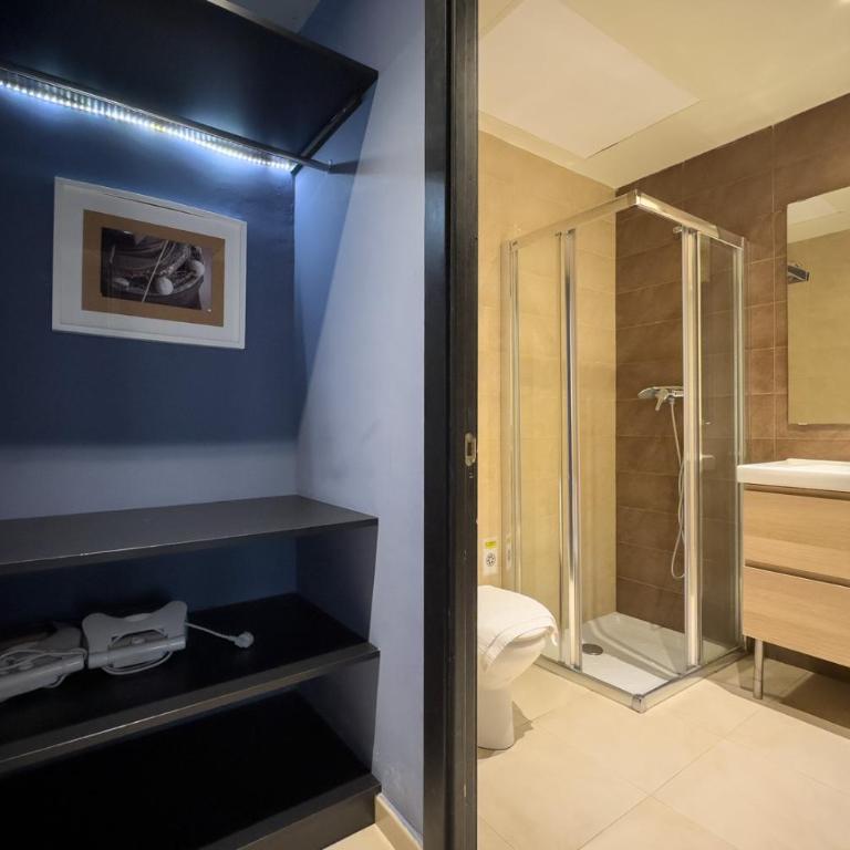 AinB Barcelona Sants Apartments - Studio Apartment - 4