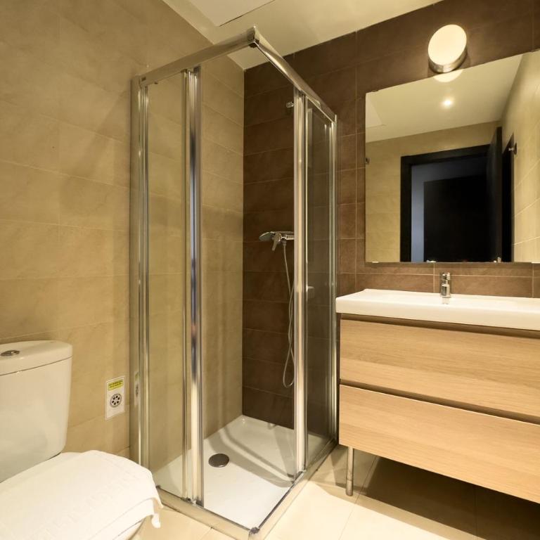 AinB Barcelona Sants Apartments - Studio Apartment - 7