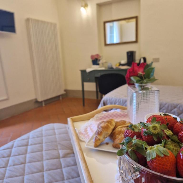 Palazzo Rosselmini - Camera Doppia con Letti Singoli - 5
