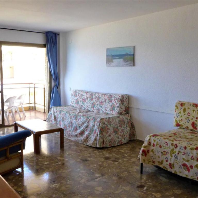 Cala Llenguadets - Three-Bedroom Apartment - 4