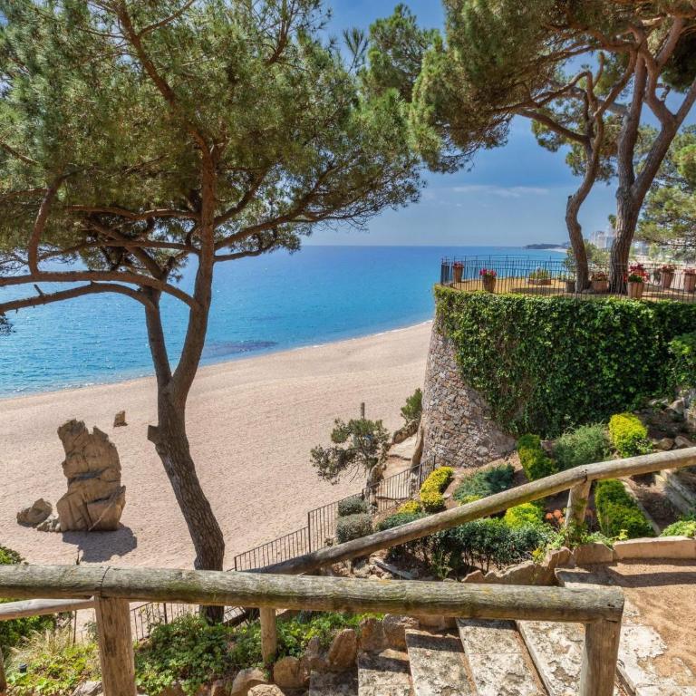 Seafront Views Apartment in Platja d'Aro - Apartamento - 6