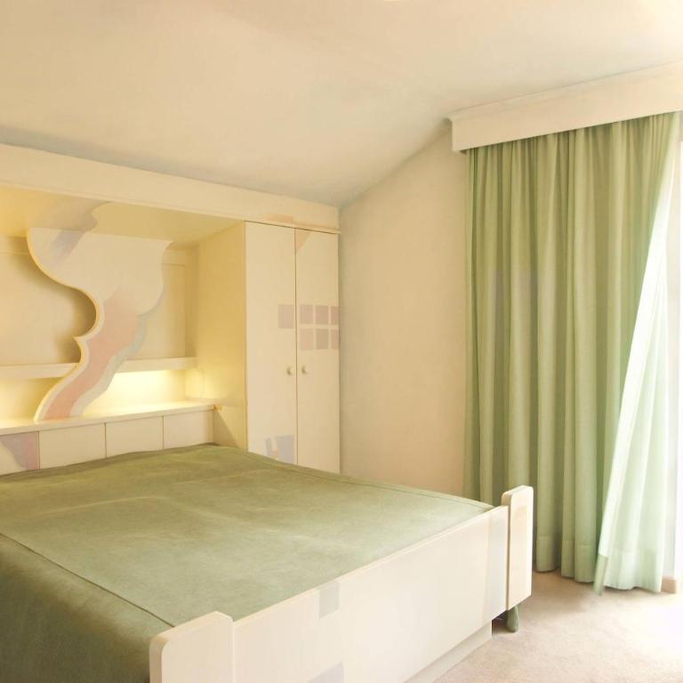 Maratscher Kunst & Kulturhotel - Doppelzimmer mit Gartenblick - 3