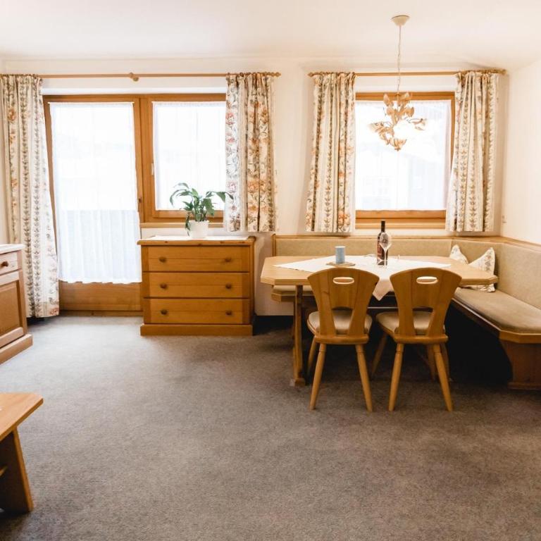 Landhaus Kröll - Barbara Kröll - Apartment mit 3 Schlafzimmern und Bad - 7