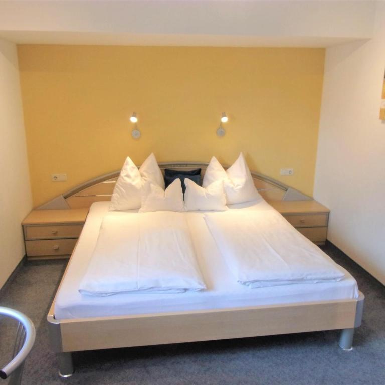 Landhaus Kröll - Barbara Kröll - Apartment mit 3 Schlafzimmern und Bad - 11
