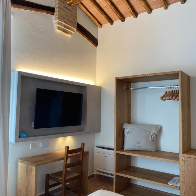 Tenuta Sovestro - Agriturismo e winery - Deluxe Room Panoramic - 2