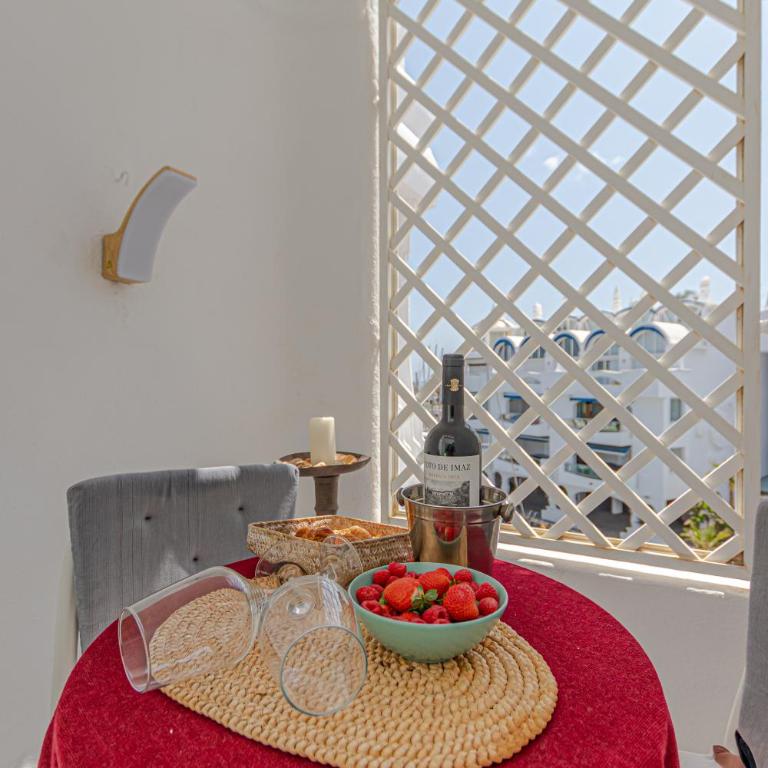 Apartment in Puerto Marina with beautiful views of the Sea and the Boats - One-Bedroom Apartment - 14