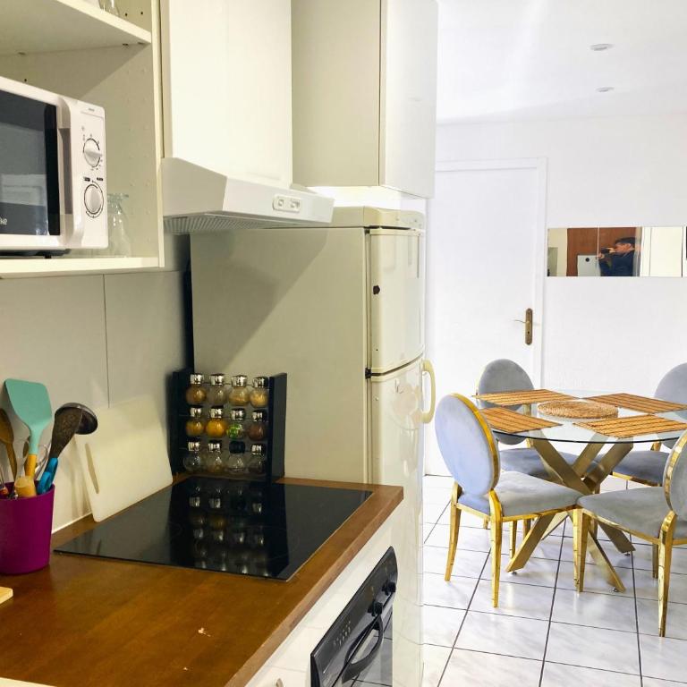 Blue Summer Vibes - Apartment 6 - AC, parking, beach at 50m, SPA discnt - Appartamento con 2 Camere da Letto - 5