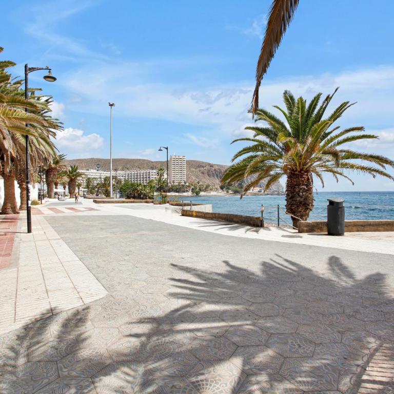 LUXORY DREAMY SUNSET, SeaFront, Direct Access To The Promenade,Wifi,Pool,Free Parking - Apartamento con vistas al mar - 50
