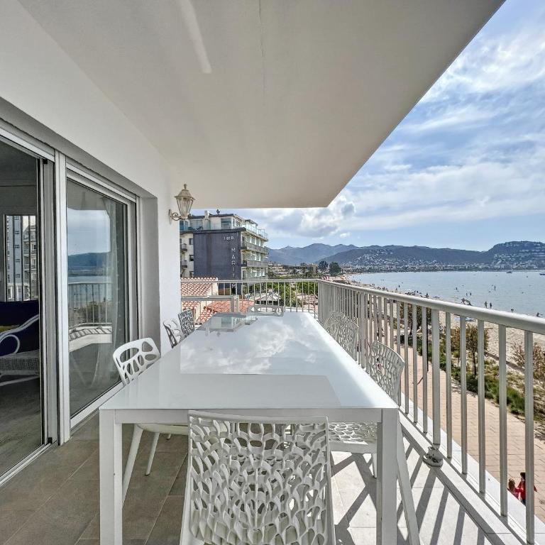 Alexandra 1 era linea de Mar, Fantastico Piso tota - Apartment with Sea View - 1