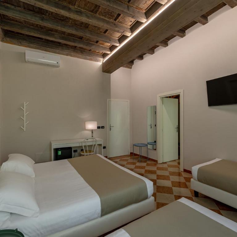 Ca' Tazzoli, MantegnaHotels - Camera Quadrupla - 3