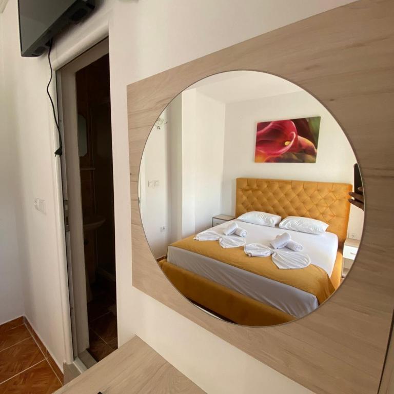 Apartments Hidri - Deluks Dvokrevetna Soba sa Bračnim Krevetom i Balkonom - 14