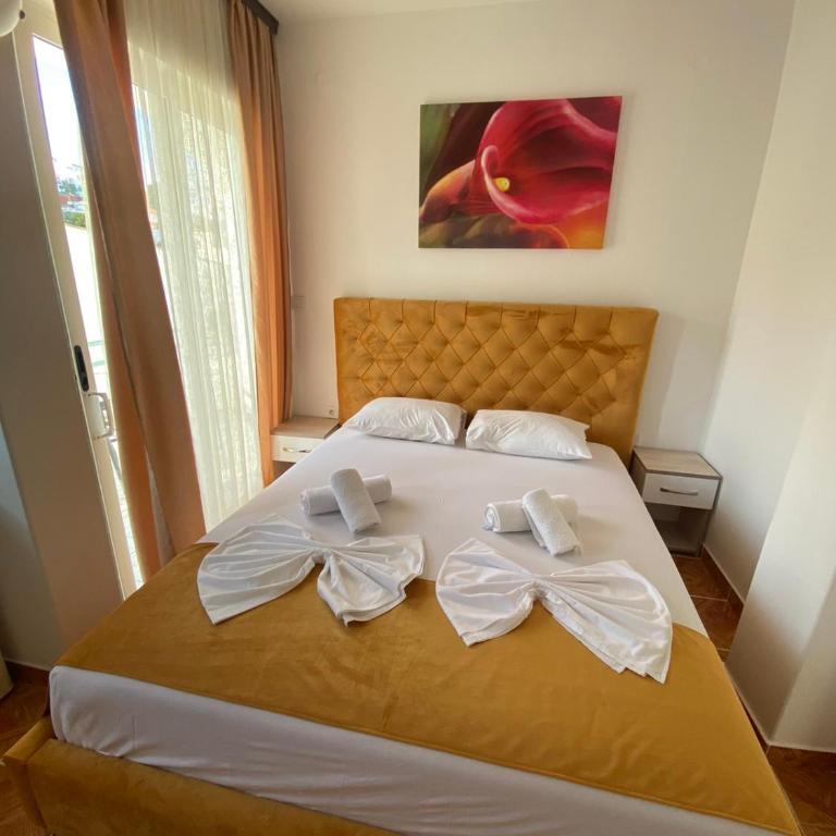 Apartments Hidri - Deluks Dvokrevetna Soba sa Bračnim Krevetom i Balkonom - 13