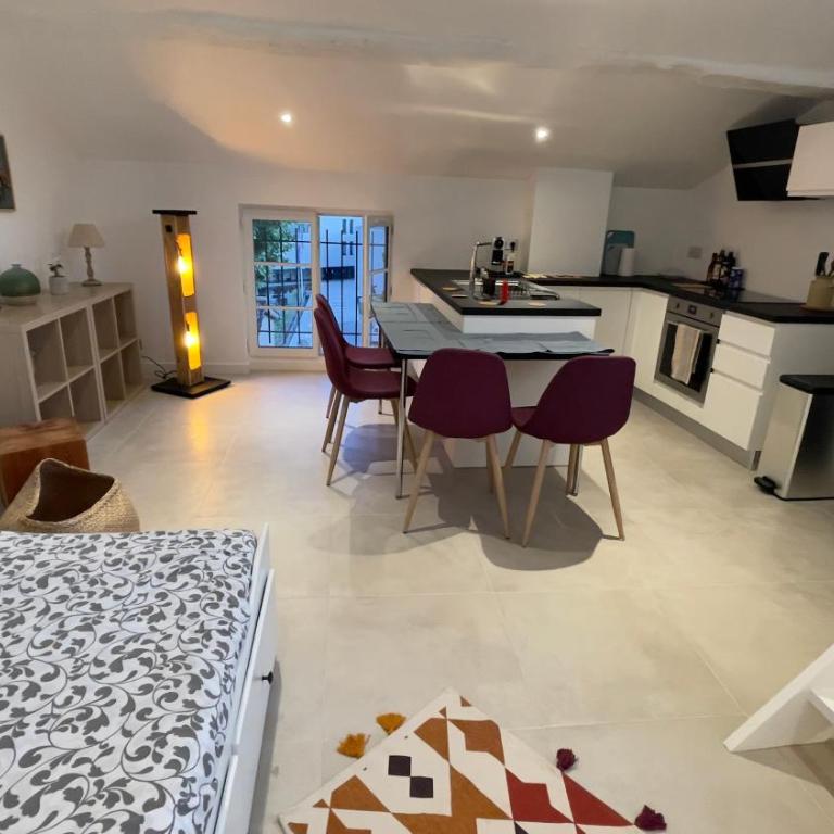 DUPLEX - VALBONNE VILLAGE - Appartement 1 Chambre - 47