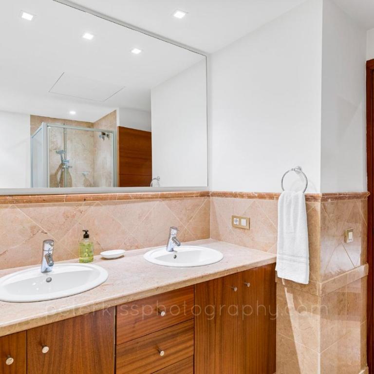 Alzaro 03 SEA and RASCA - Two-Bedroom Apartment - 33
