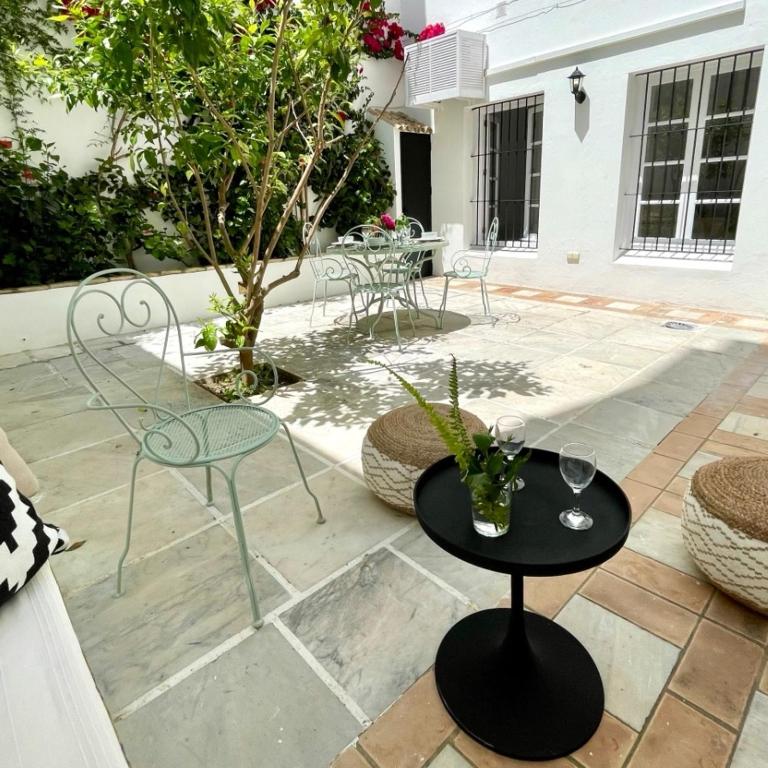 GATU PREMIUM Apartamento Palacio Oneto con Jardín Privado " Preferente mayores de 25 años y familias " - Apartamento Superior - 33