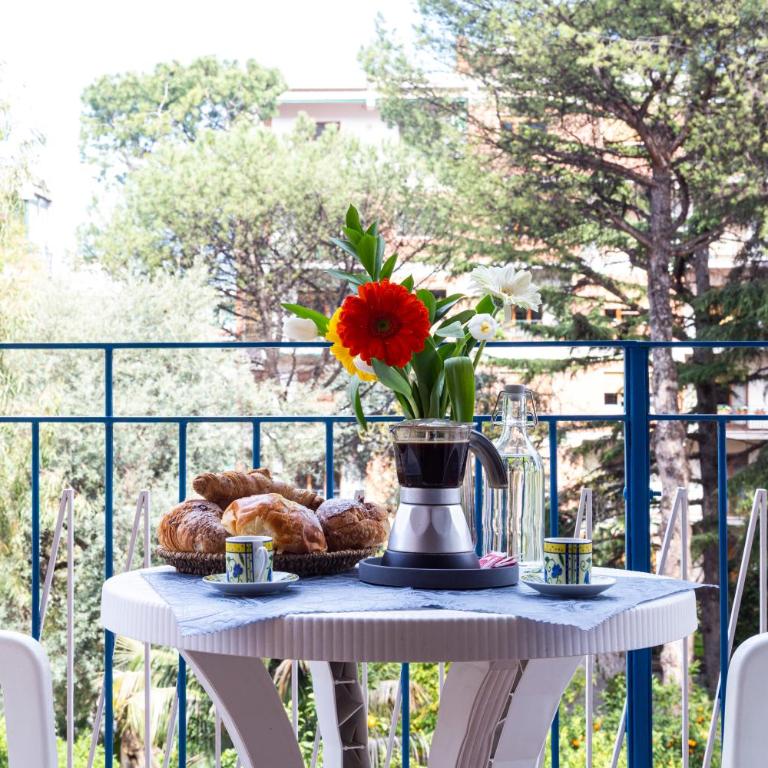 Sorrento Living - Two-Bedroom Apartment - 16