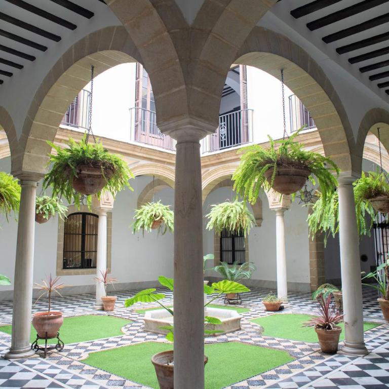 GATU PREMIUM Apartamento Palacio Oneto con Jardín Privado " Preferente mayores de 25 años y familias " - Apartamento Superior - 4
