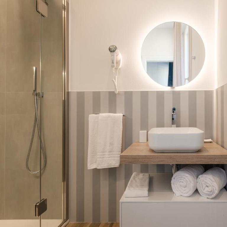 Blue Suite by Studio Vita - Two-Bedroom Apartment - 31