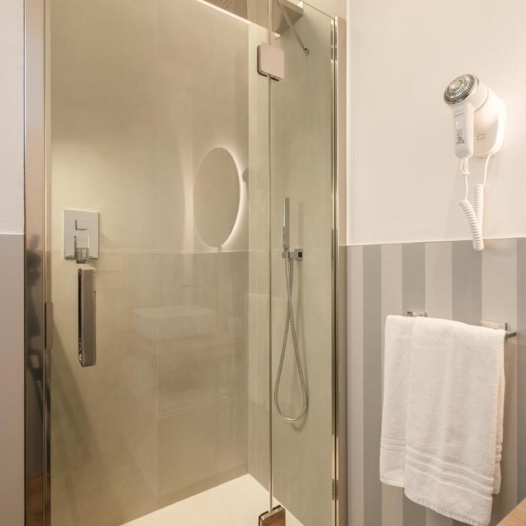 Blue Suite by Studio Vita - Two-Bedroom Apartment - 32