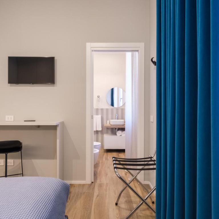 Blue Suite by Studio Vita - Two-Bedroom Apartment - 18