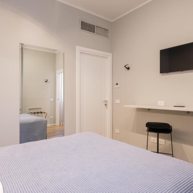 Blue Suite by Studio Vita - Two-Bedroom Apartment - 24