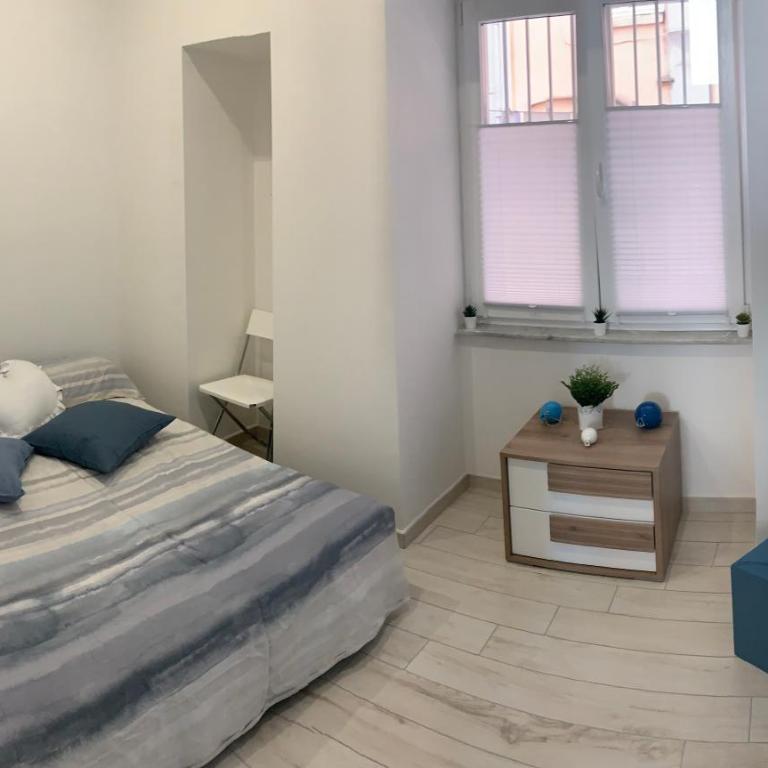 Central House - Two-Bedroom Apartment - 15