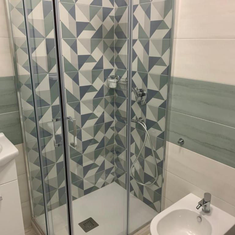 Central House - Two-Bedroom Apartment - 13