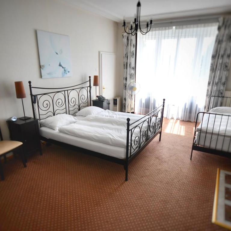 Hotel Splendid - Dreibettzimmer mit Seeblick und Wintergarten - 1