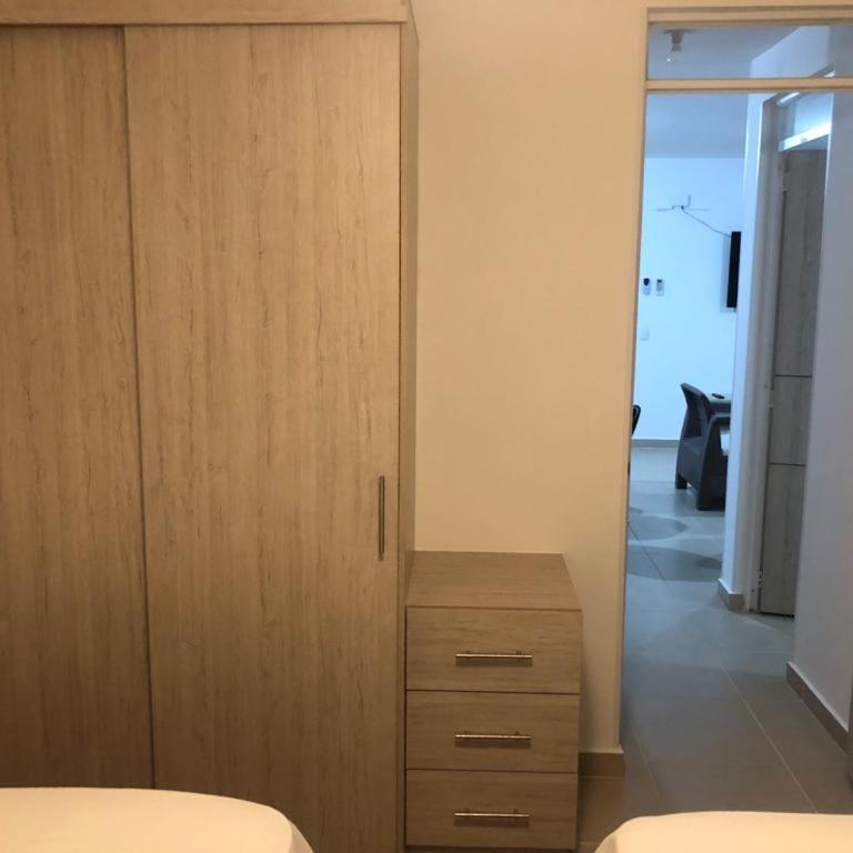 CONDOMINIO EN GIRARDOT - Apartamento de 3 dormitorios - 14