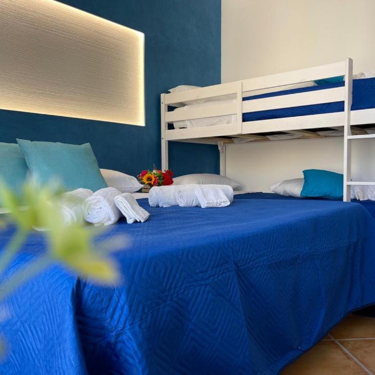 "L'Oasi di Favignana" Room and Charme - Camera Quadrupla Classic - 5