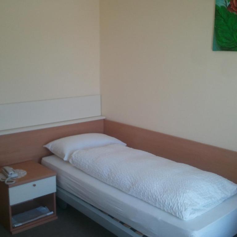 Hotel Lux - Camera Singola con Balcone - 22