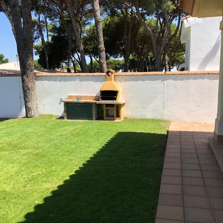 Moderno y amplio chalet, con piscina privada - Casa de 4 dormitorios - 6