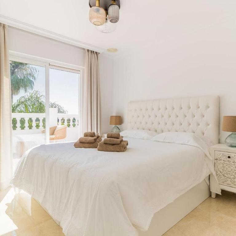 ARCADIA - AVENIDA 28 De LAS ADELFAS 29680 ESTEPONA, MALAGA - Villa - 3