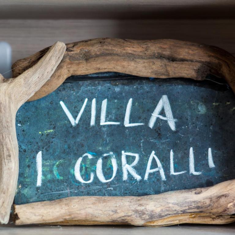 Villa I Coralli - Casa su 2 Livelli con 3 Camere da Letto - 4