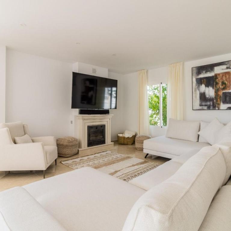 ARCADIA - AVENIDA 28 De LAS ADELFAS 29680 ESTEPONA, MALAGA - Villa - 19