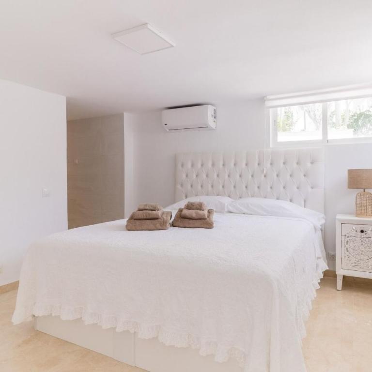 ARCADIA - AVENIDA 28 De LAS ADELFAS 29680 ESTEPONA, MALAGA - Villa - 24