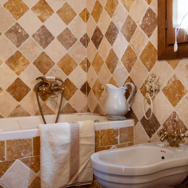 Antica Caresi B&B - Camera Matrimoniale con Bagno Privato - 38