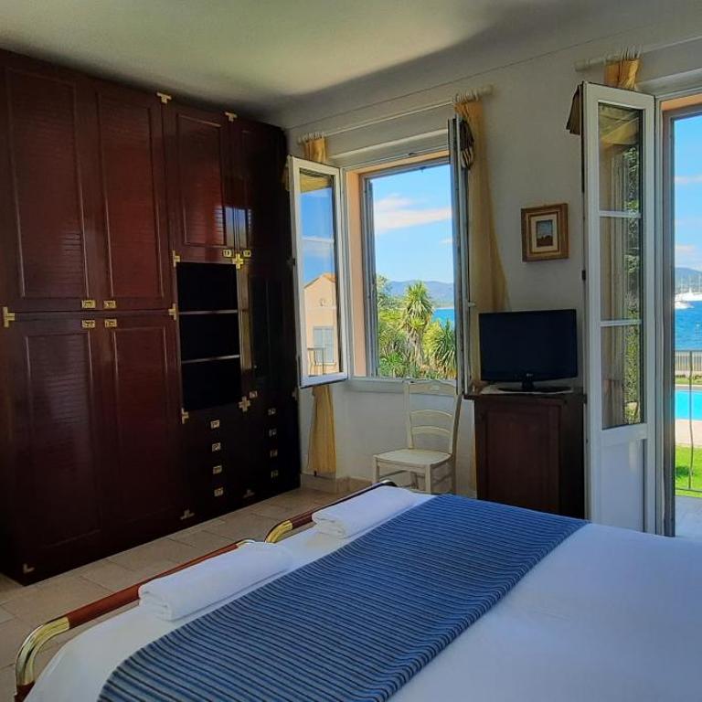 Villa Playa del Sol - B1e1 - Chambre Quadruple avec Salle de Bains Commune - 2