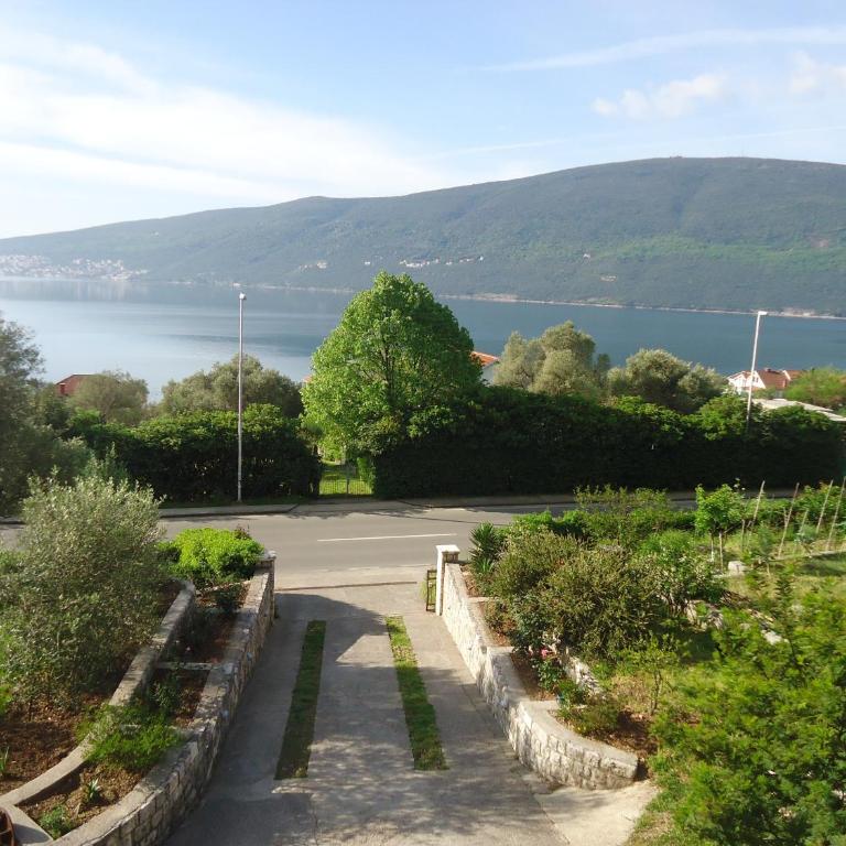Apartments and Bungalows Mimoza Baošići - One-Bedroom Apartment with Terrace and Sea View - 12